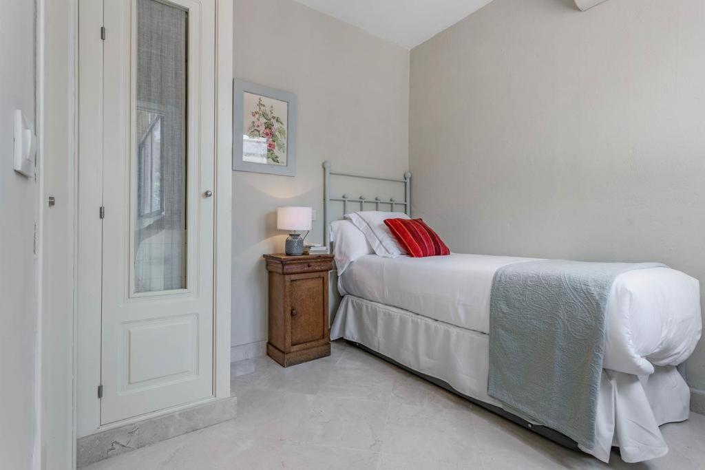 Casa de vacances Fam Sevillian Townhouse Sevilla